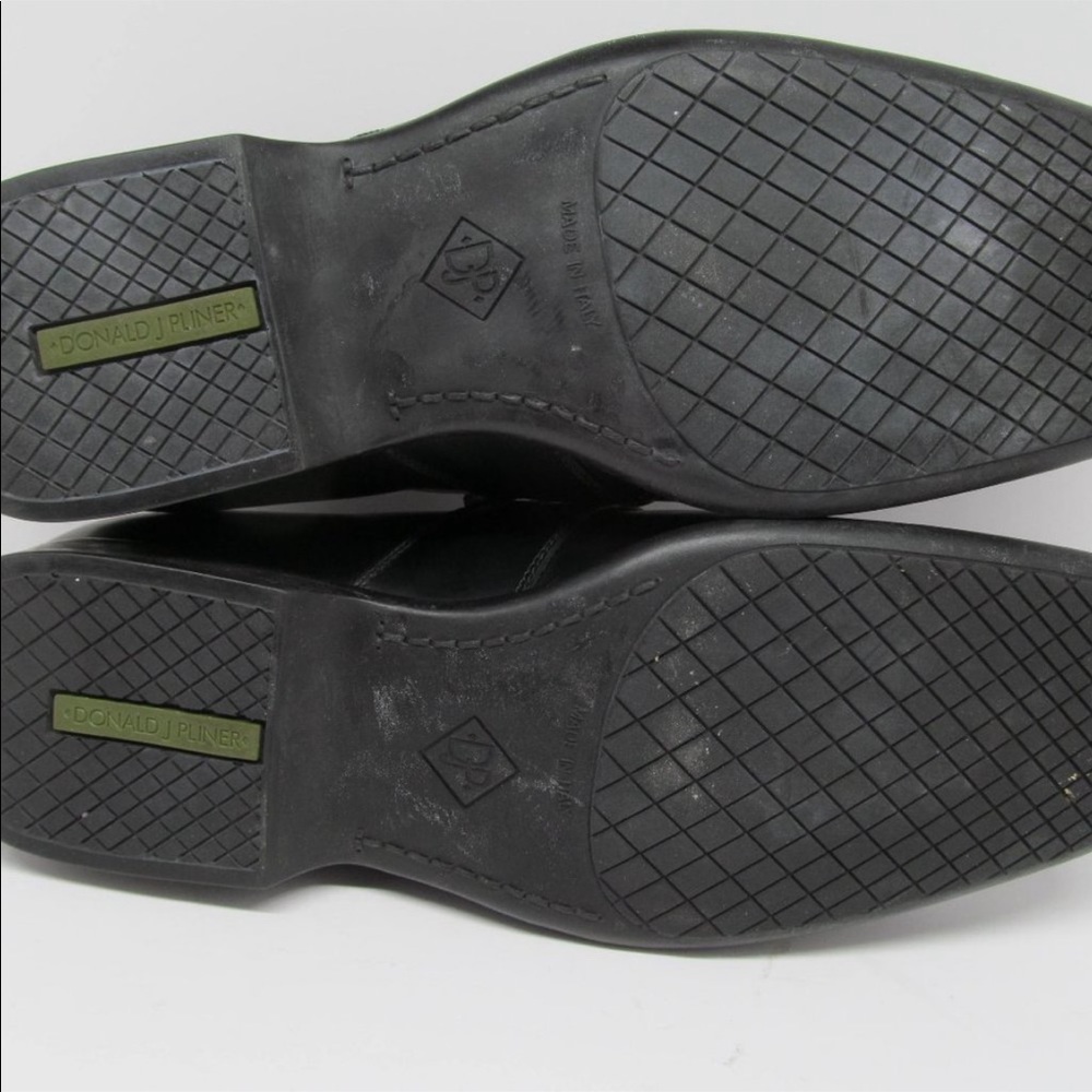 Shoes - Picture 4 of 4